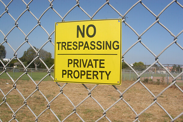 NO TRESPASSING – PRIVATE PROPERTY Sign : Solid Metal Aluminum Weatherproof Signs