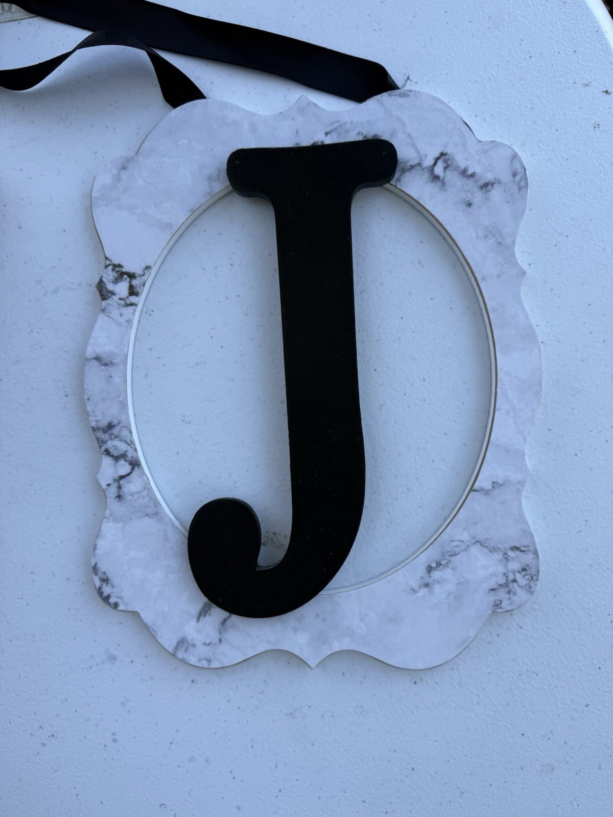 Hanging J Decoration – Black And Marble Color