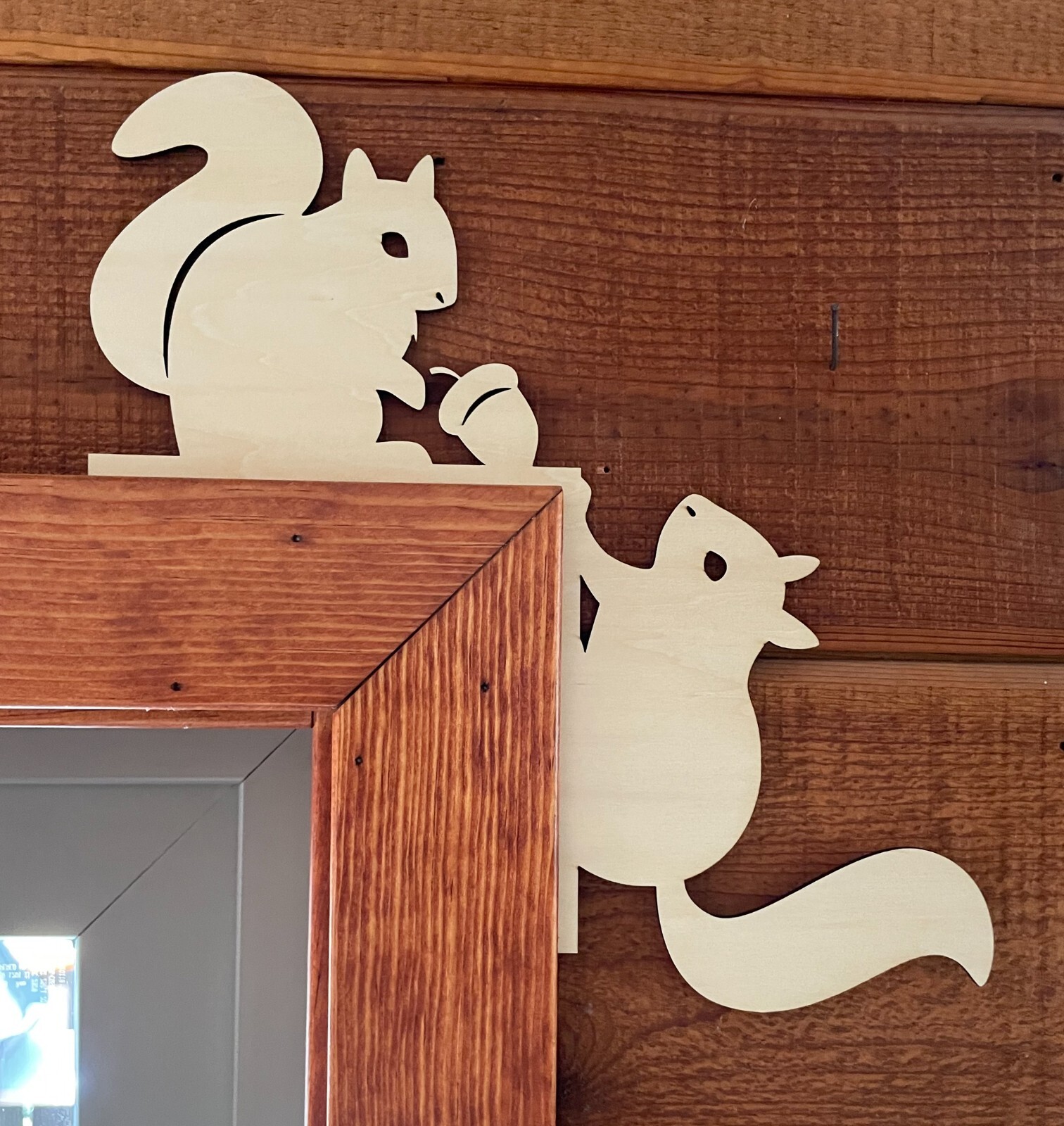 Fall Corner Door Hanger – Squirrels with acorn – Laser Cut wood – Reversible