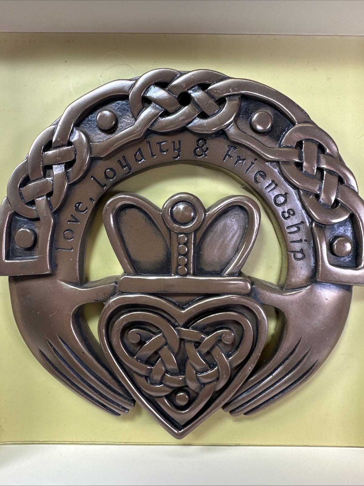 Royal Tara Bronze Plated Claddagh Ring Plaque 5.5” X 5.5New In Box Celtic Shadow