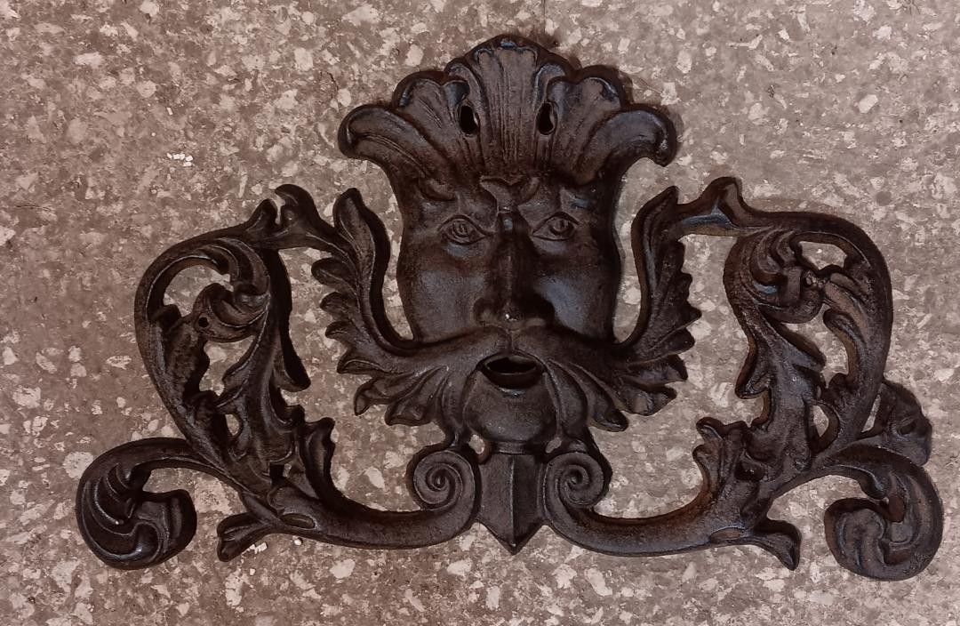 Man Garden Wall Decor Cast Iron 18 Inch Heavy Home Office Art