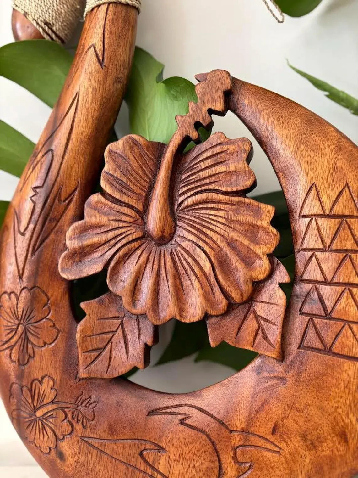 Hawaii Decor Hand Made Solid Wood 19.5″ Carved Fish Hook With Engraved Hibiscus